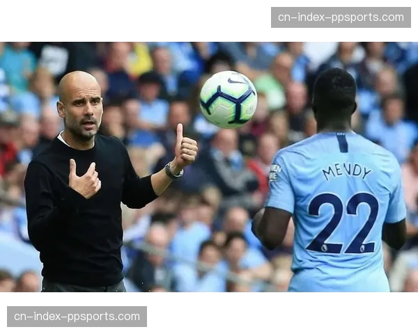特写镜头:曼城一次成功的防守,鲁本·迪亚斯指挥防线瞬间从区域收缩转为对位盯人 特写镜头:曼城一次成功的防守,鲁本·迪亚斯指挥防线瞬间从区域收缩转为对位盯人