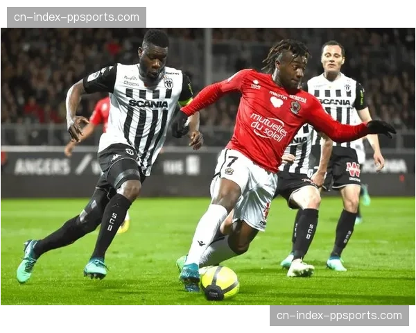 欧塞尔主场战平梅斯，双方射门效率对比鲜明